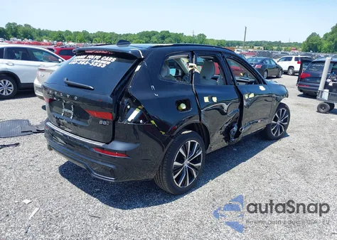 2025 Volvo Xc60 Plus z USA, uszkodzony, nr VIN YV4M12RC0S1149901